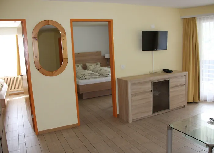 Dala & 3* 洛伊克巴德